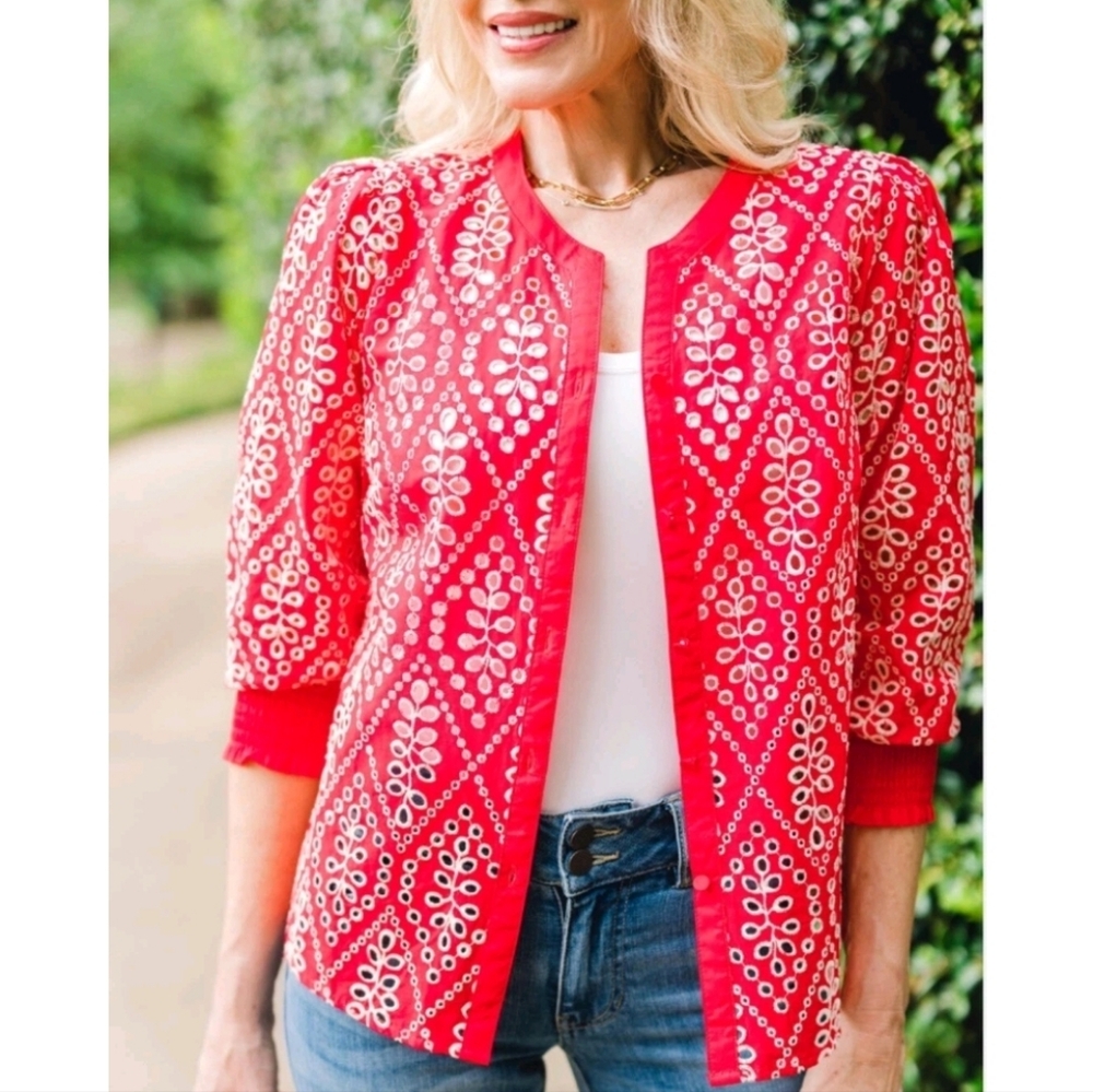 Cabi Size XL Lyric Top Red Eyelet Cinched Sleeve